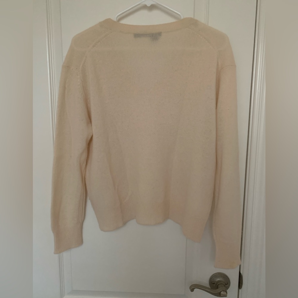 360Cashmere 100% Cashmere V-Neck Sweater Cream Size Small Luxury Knit - Picture 3 of 7
